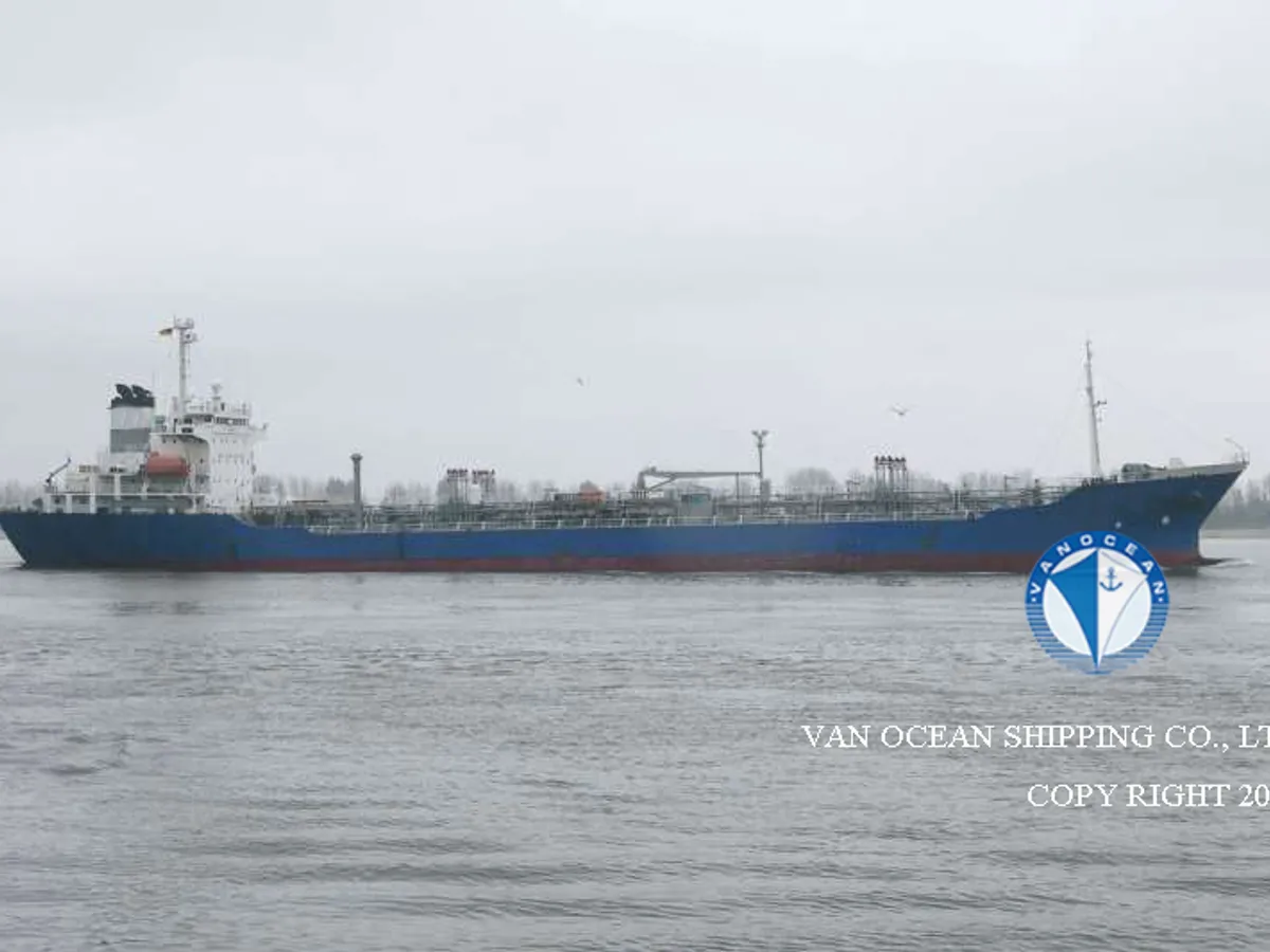 Tàu chở dầu/hóa chất để bán