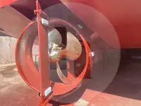 Tàu kéo lưới ngang để bán