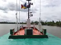 Tàu phà để bán