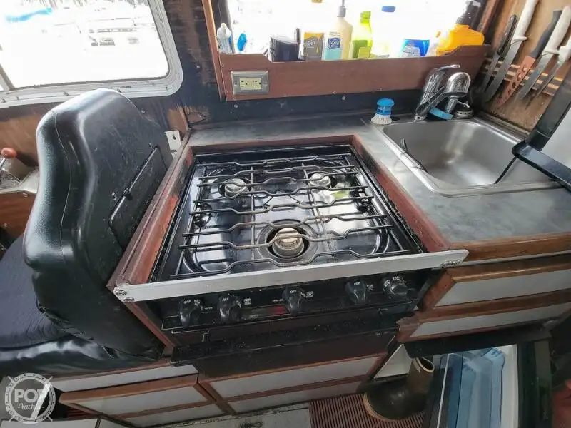 Thuyền cứu sinh để bán