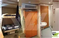 Sà lan chở người để bán