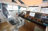 Tàu dẫn đường để bán