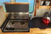 Tàu làm việc để bán