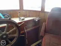Tàu kéo lưới để bán