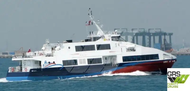 Tàu chở khách để bán