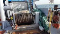 Tàu kéo để bán