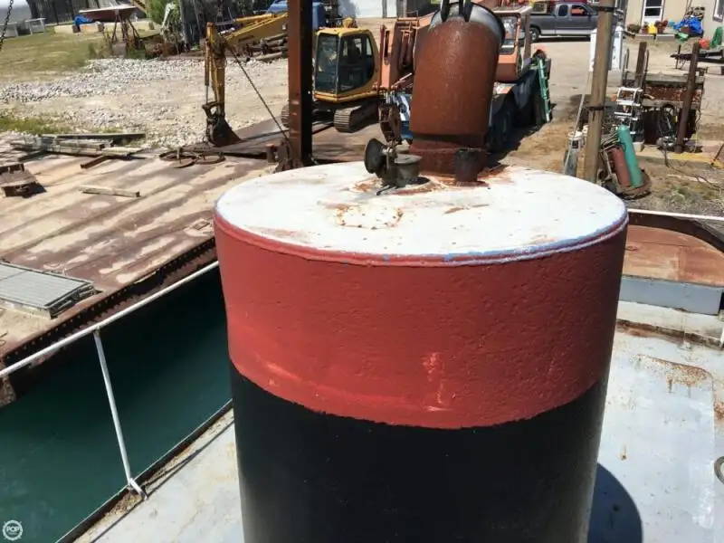 Tàu kéo để bán