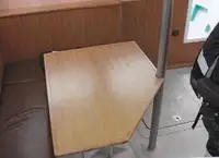 Tàu làm việc để bán