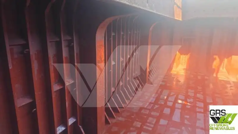 Tàu chở hàng rời để bán