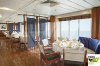 Tàu du lịch để bán