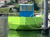 Tàu làm việc để bán