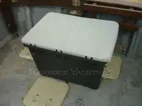 Tàu kéo lưới để bán