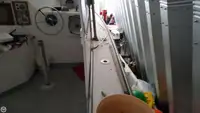 Tàu kéo lưới để bán