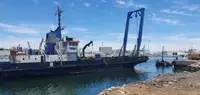 Tàu làm việc để bán