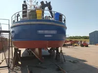 Tàu khảo sát để bán
