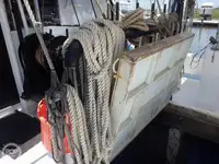 Tàu kéo lưới để bán
