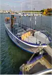 Tàu phà để bán