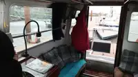 Tàu dẫn đường để bán