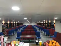 Tàu du lịch để bán