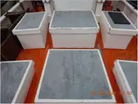 Tàu kéo lưới để bán