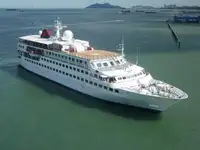 Tàu chở khách rao bán