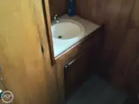 Tàu kéo lưới để bán