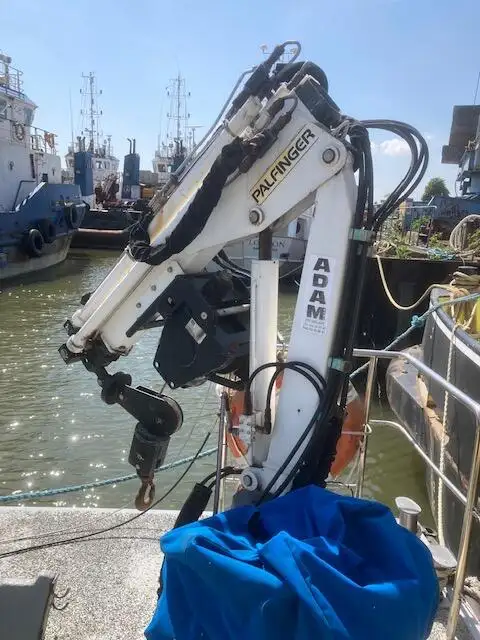 Tàu tuần tra để bán