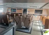 Tàu du lịch để bán