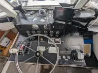 Tàu làm việc để bán