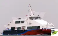 Tàu du lịch để bán