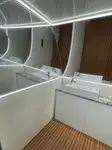 Tàu hai thân để bán