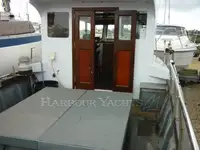 Tàu kéo lưới để bán