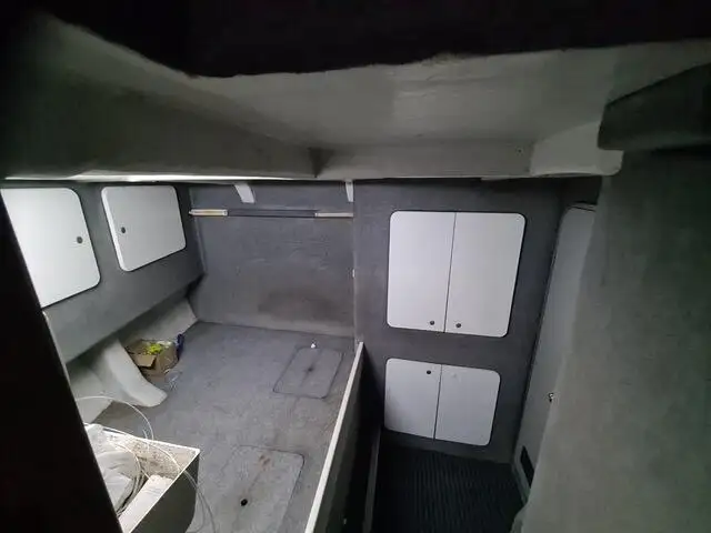 Tàu kéo lưới để bán