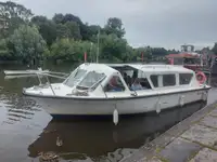 Tàu chở khách để bán