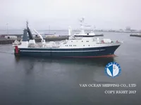 Tàu kéo lưới để bán