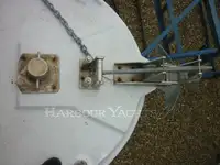 Tàu kéo lưới để bán