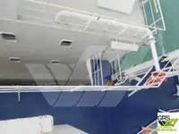 Sà lan chở người để bán