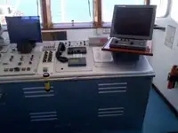 Tàu cung cấp rao bán