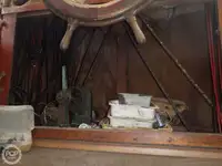 Tàu kéo lưới để bán