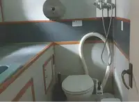 Tàu du lịch để bán