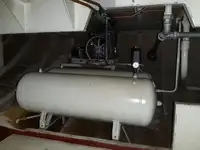 Tàu kéo lưới để bán