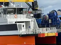 Tàu container để bán