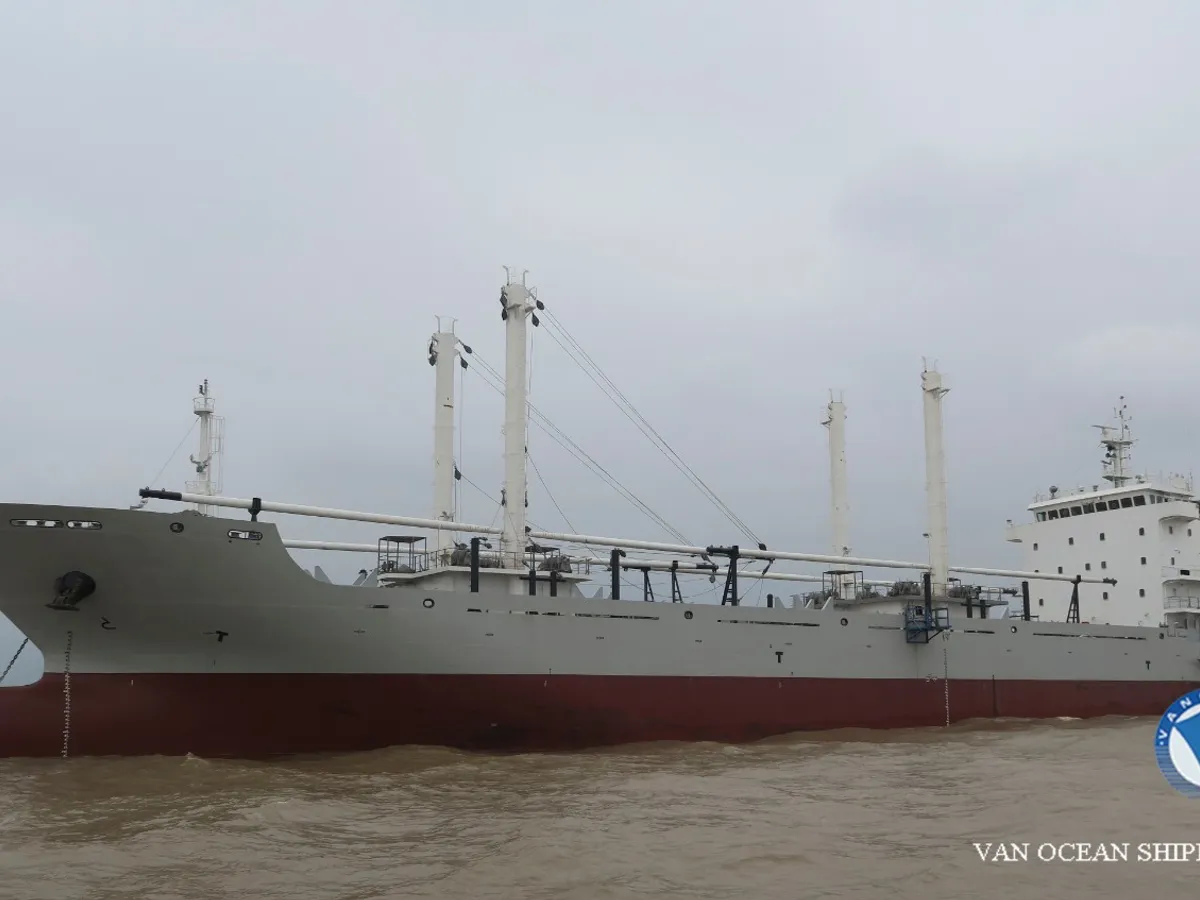 Tàu lạnh để bán