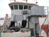 Tàu kéo lưới để bán