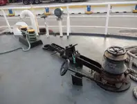 Tàu làm việc để bán