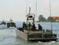 Tàu tuần tra để bán