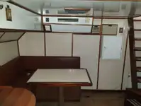 Tàu kéo để bán