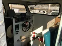 Tàu kéo lưới để bán