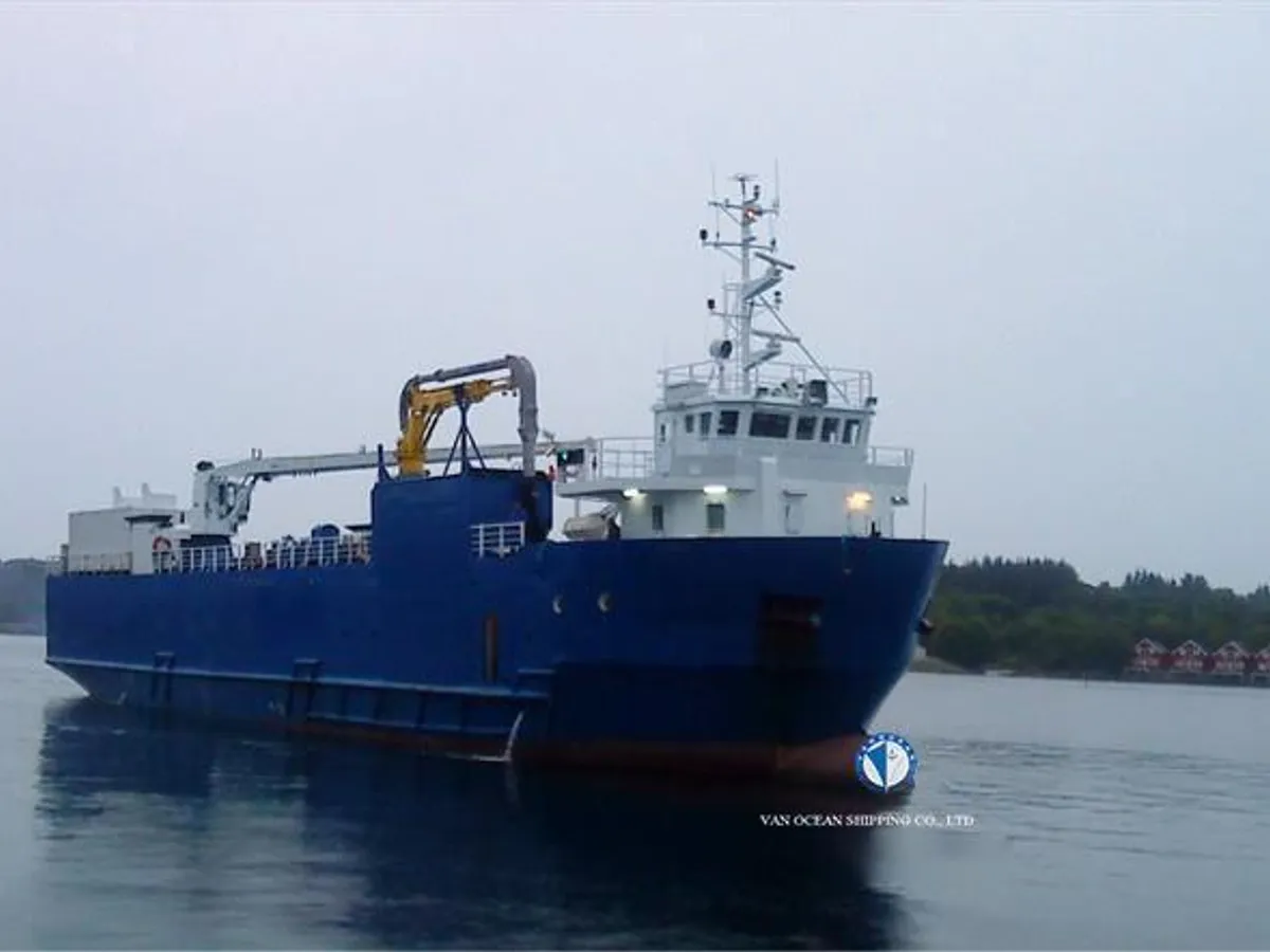 Tàu lạnh để bán