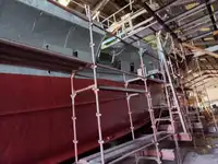 Tàu câu dài để bán